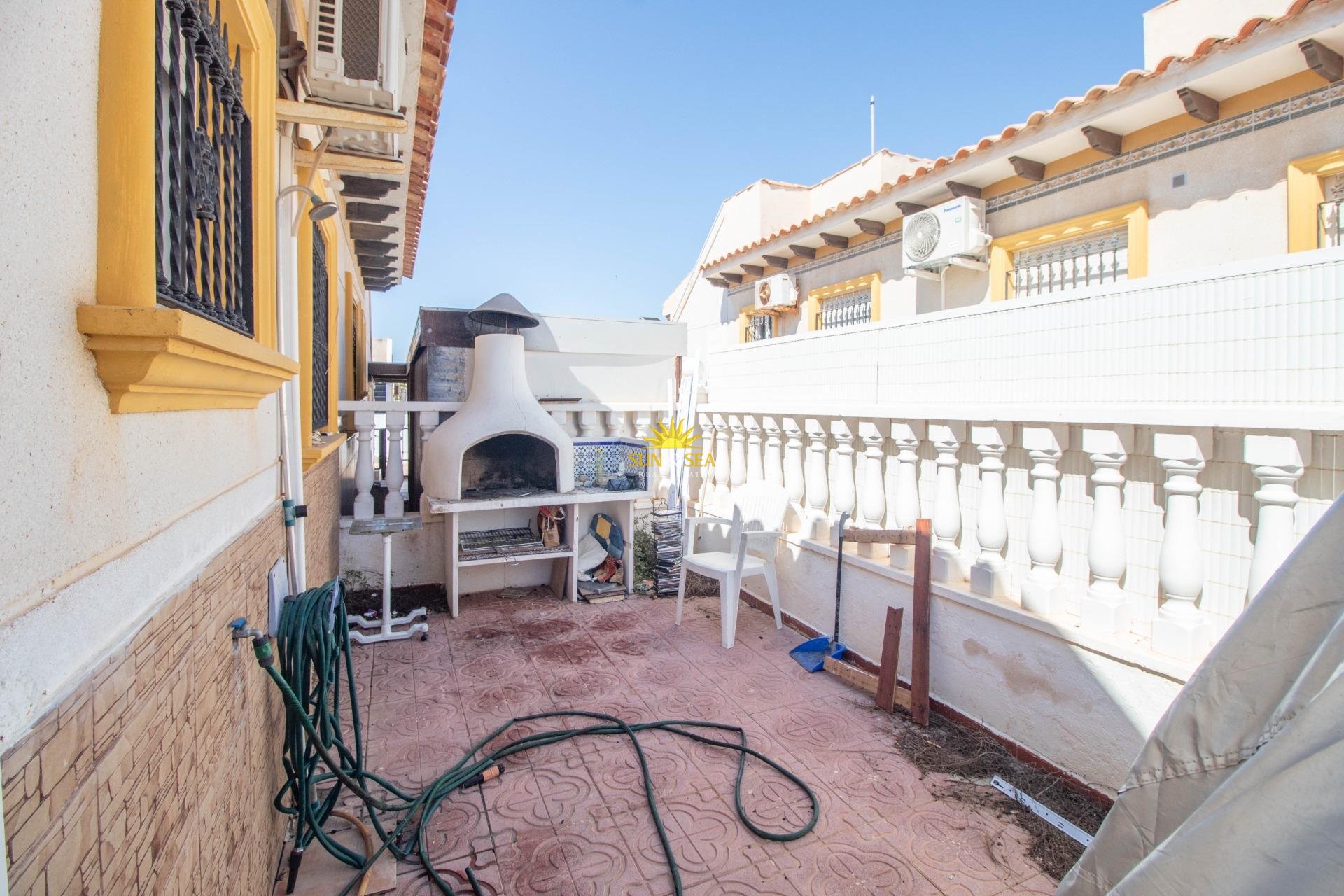 Reventa - Villa / Semi separado - Orihuela Costa - La Zenia