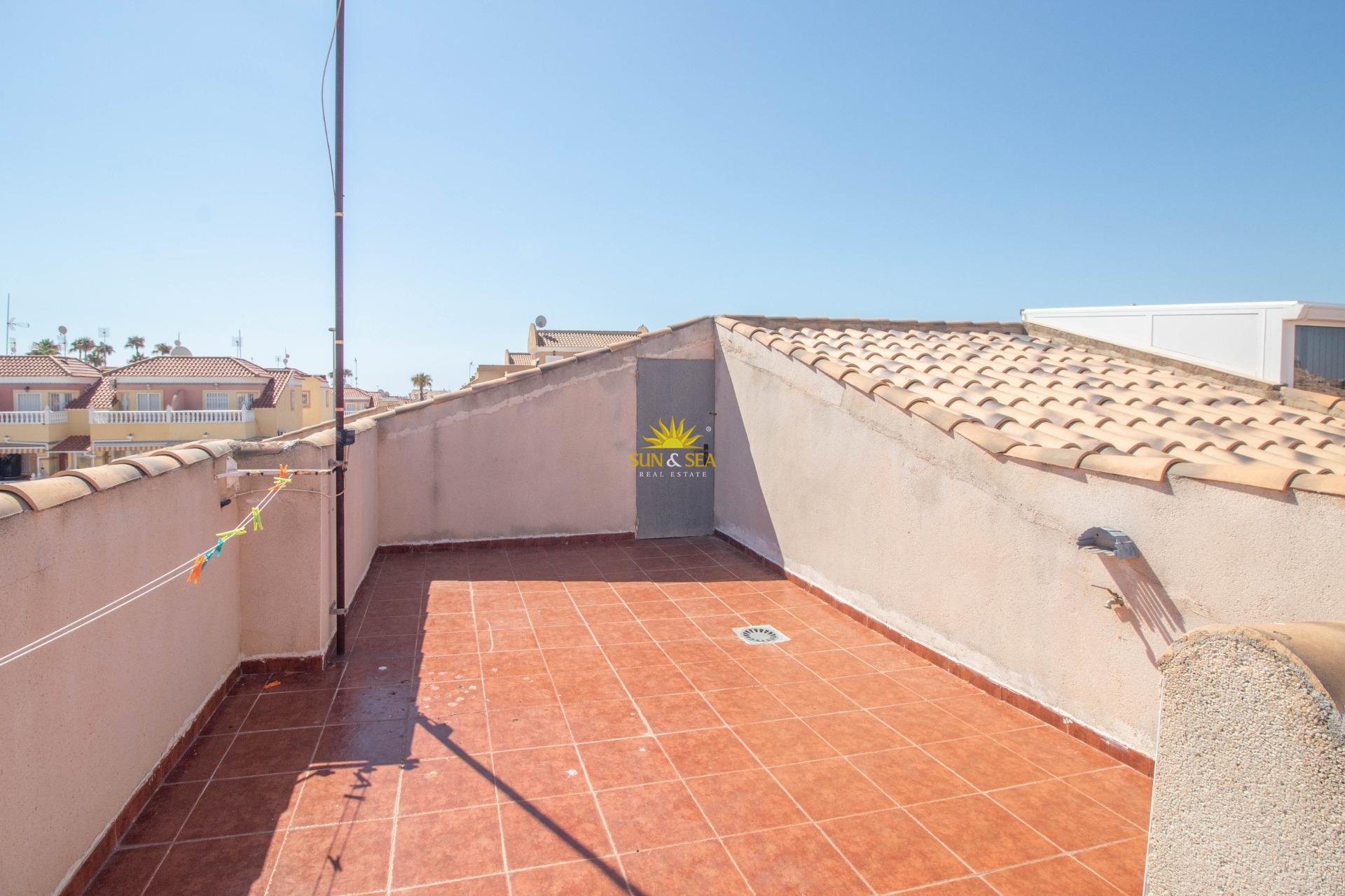 Reventa - Villa / Semi separado - Orihuela Costa - La Zenia