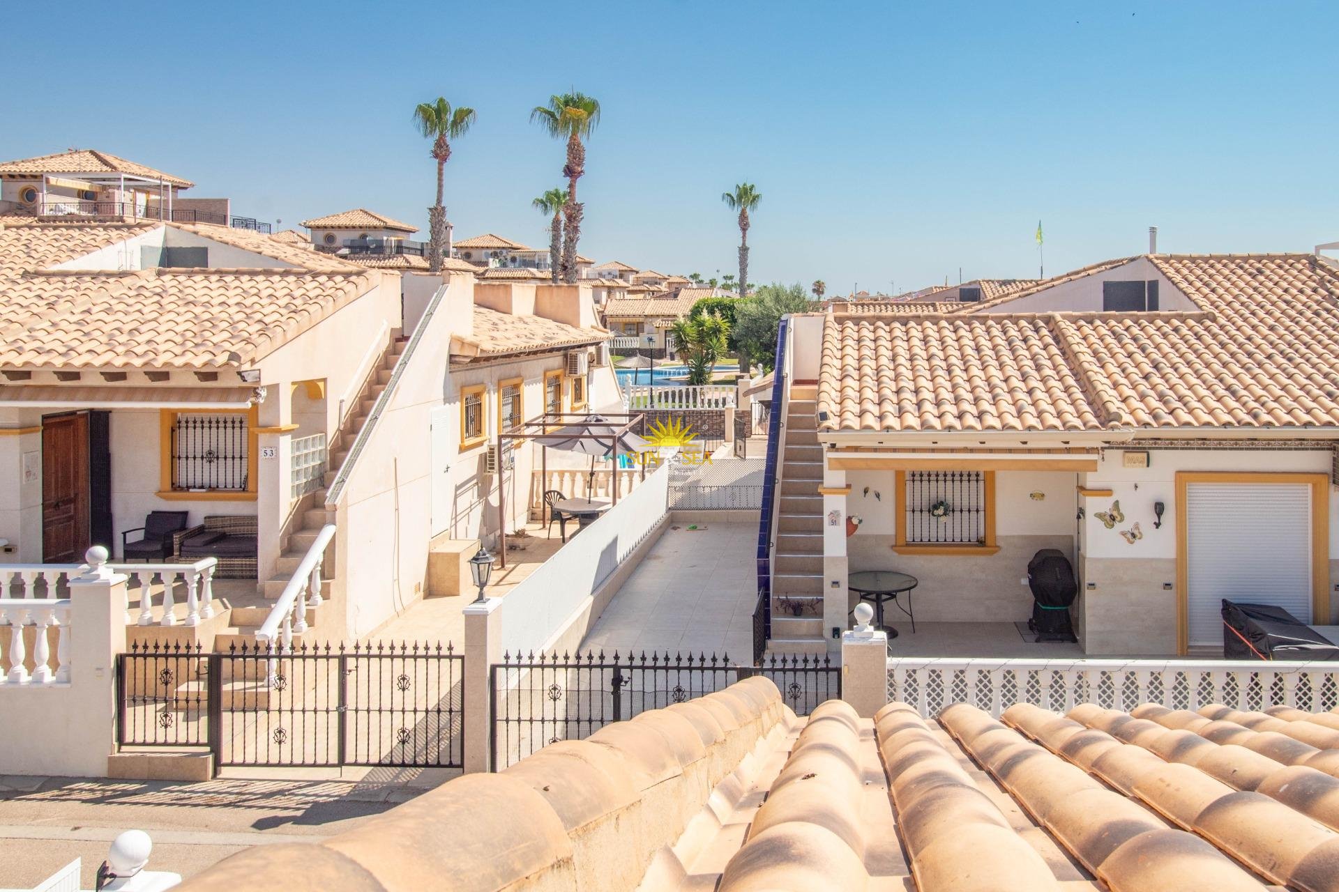 Reventa - Villa / Semi separado - Orihuela Costa - La Zenia