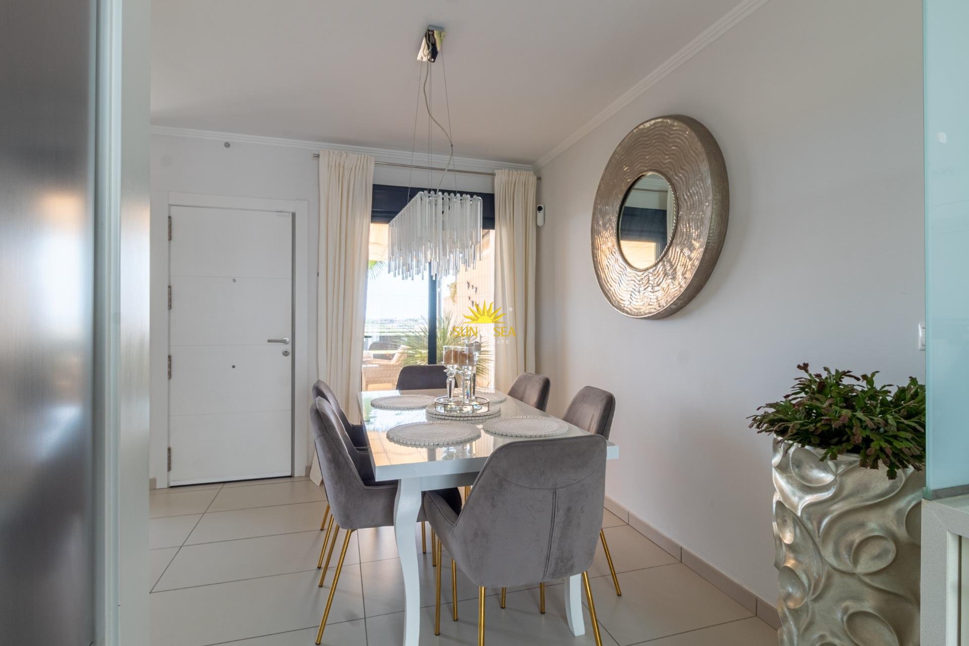 Reventa - Villa / Semi separado - Orihuela Costa - Lomas de Cabo Roig