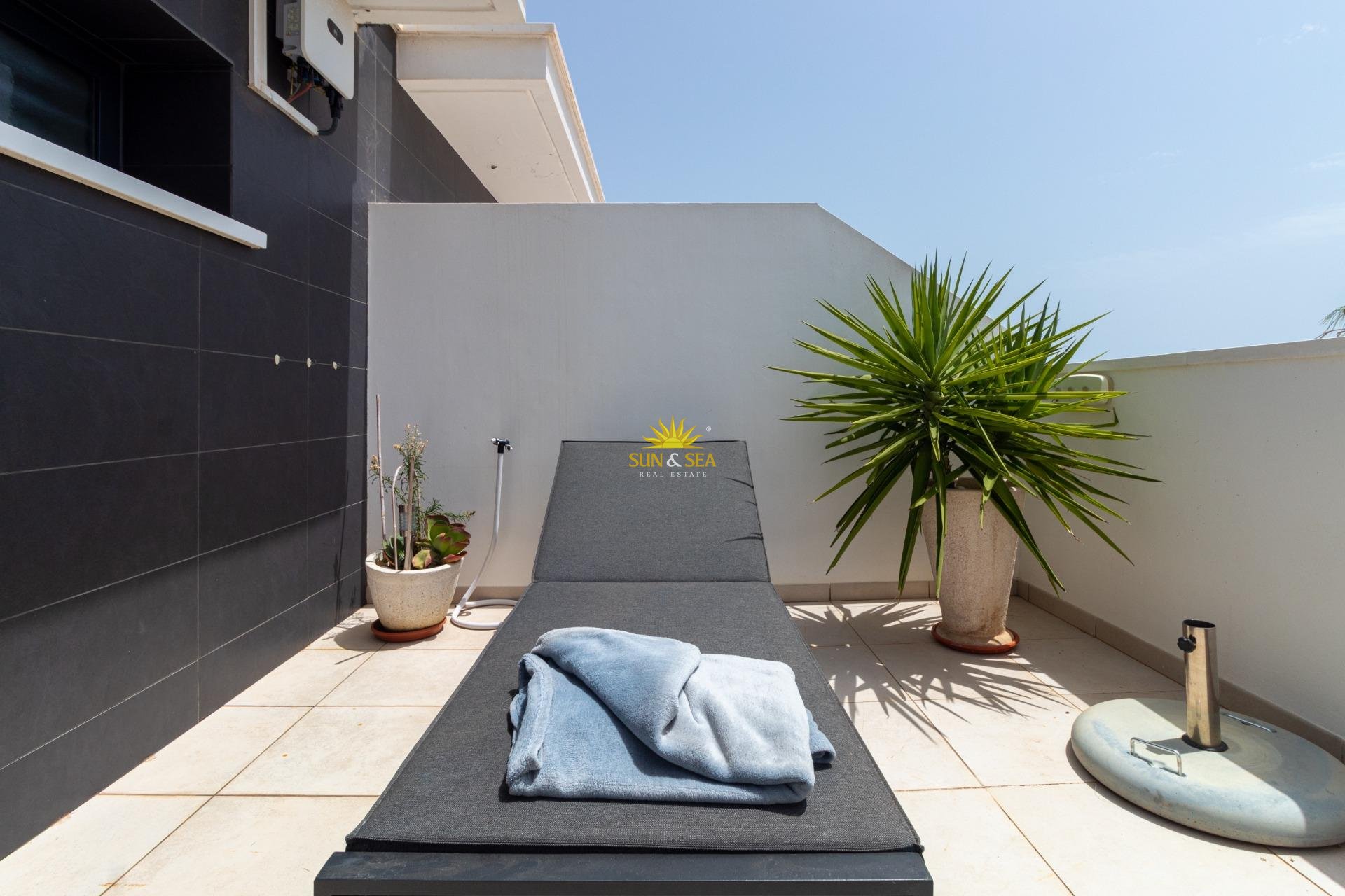 Reventa - Villa / Semi separado - Orihuela Costa - Lomas de Cabo Roig
