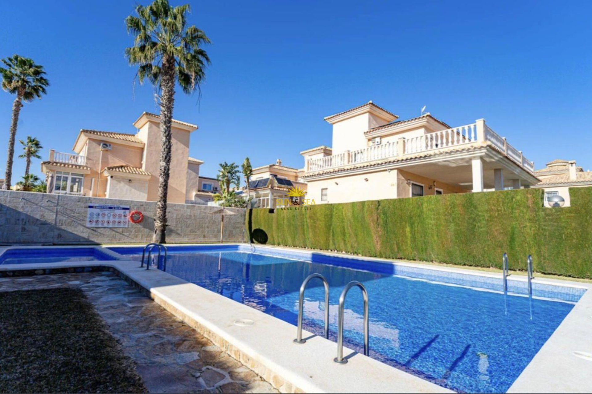 Reventa - Villa / Semi separado - Orihuela Costa - Los Altos