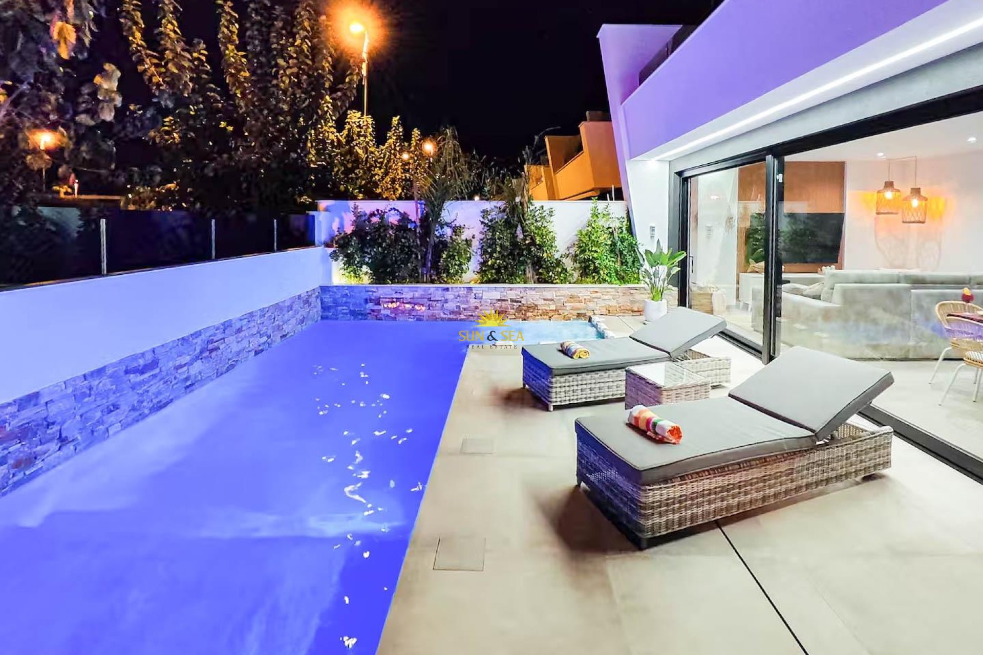 Reventa - Villa / Semi separado - Santiago de la ribera - zona san blas