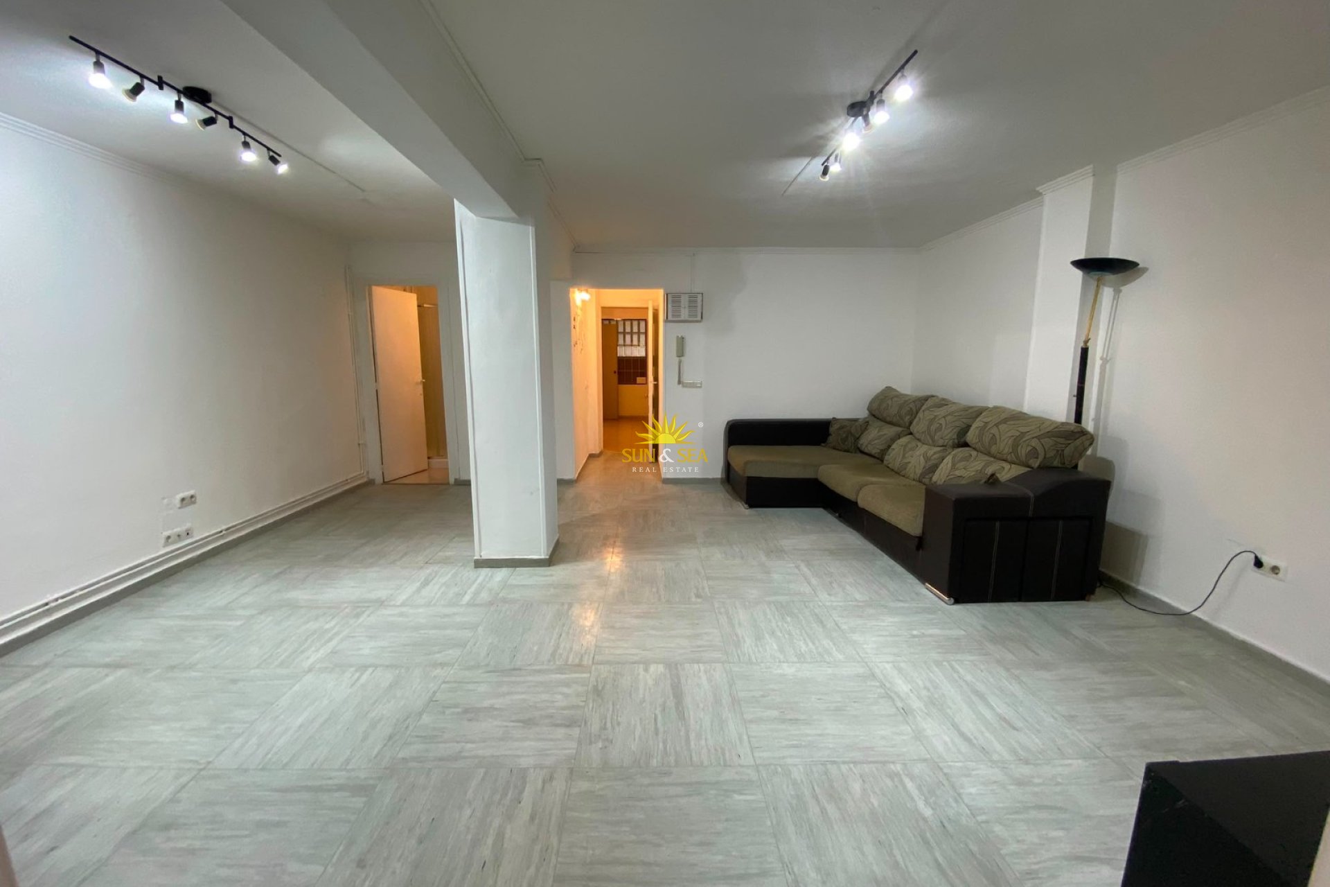 Revente - Appartement - Alicante - Benalua