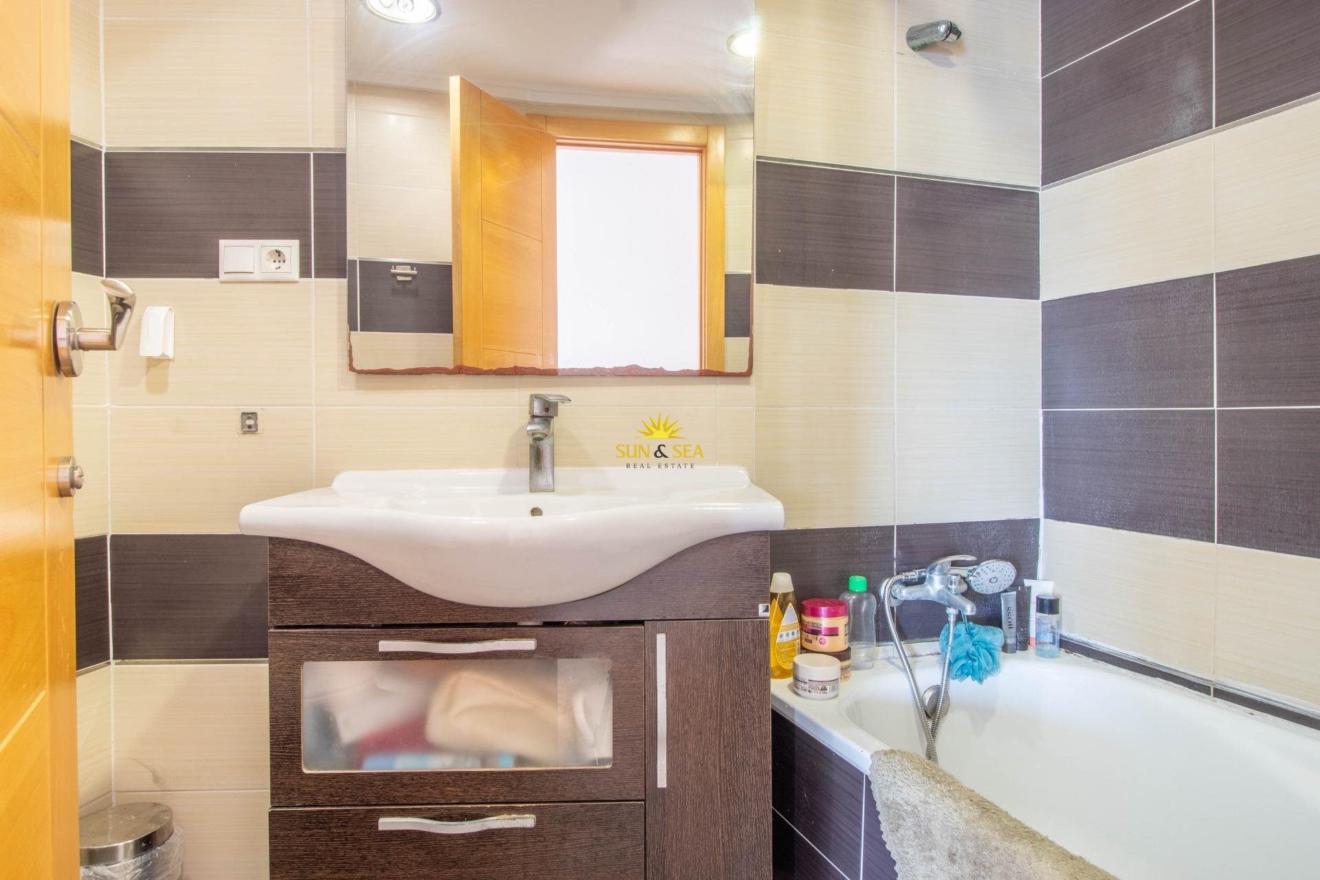 Revente - Appartement - Torrevieja - Acequion