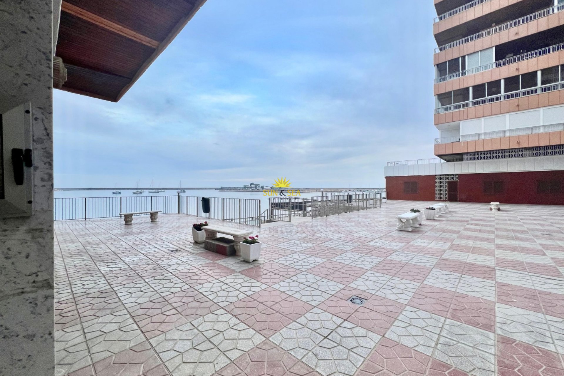 Revente - Appartement - Torrevieja - Paseo maritimo