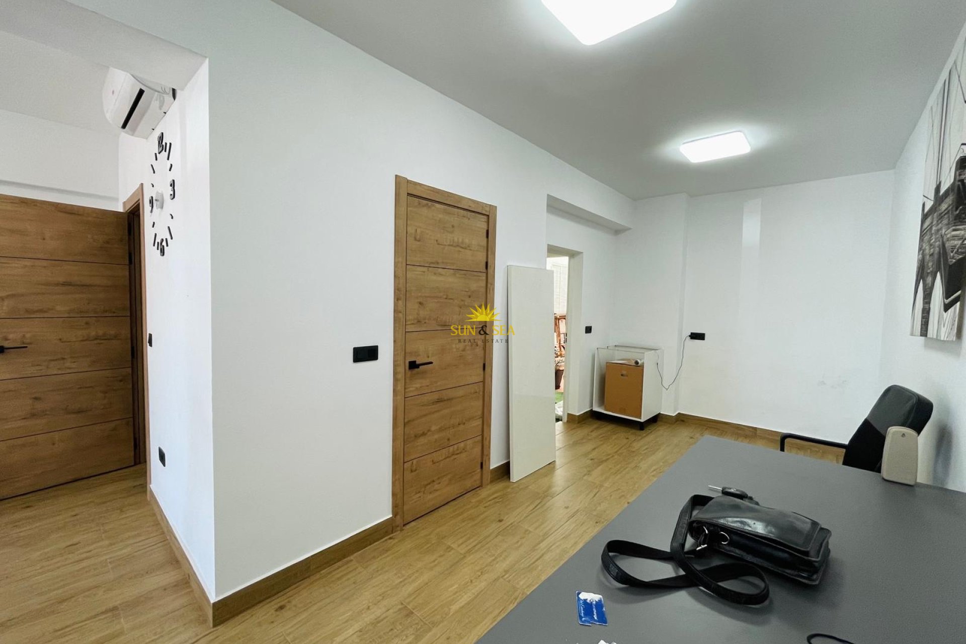 Revente - Commercial - Guardamar del Segura - Guardamar