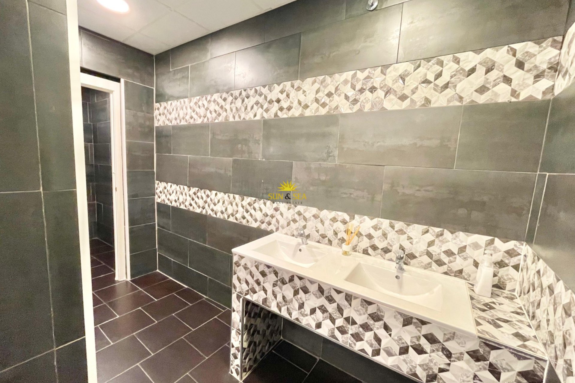 Revente - Commercial - Torrevieja - Playa del Cura