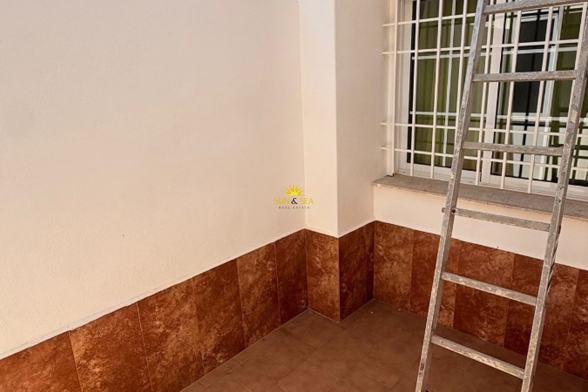 Revente - Ground Floor - El Algar - Al Algar