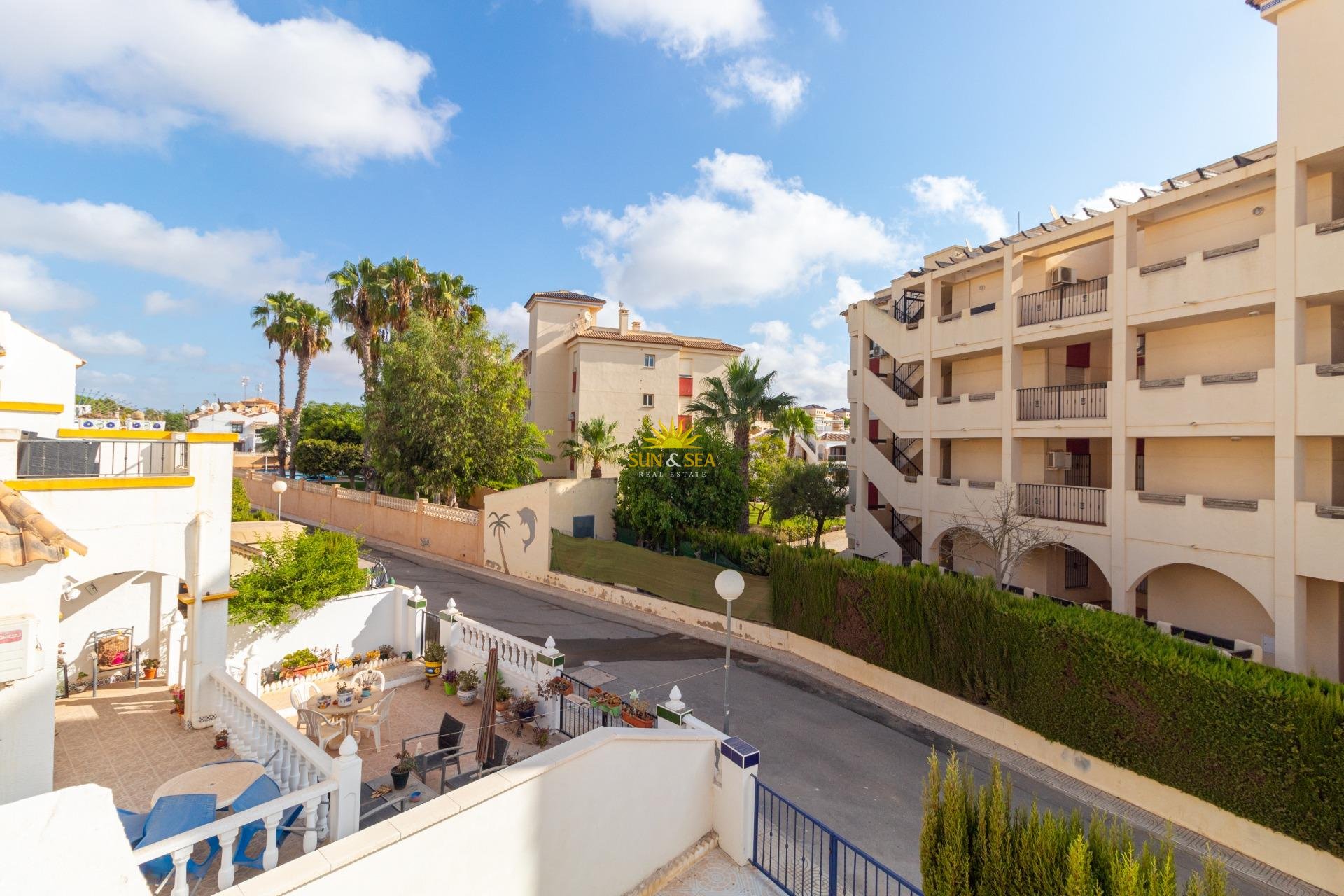 Revente - Villa / Semi détaché - Orihuela Costa - La Florida
