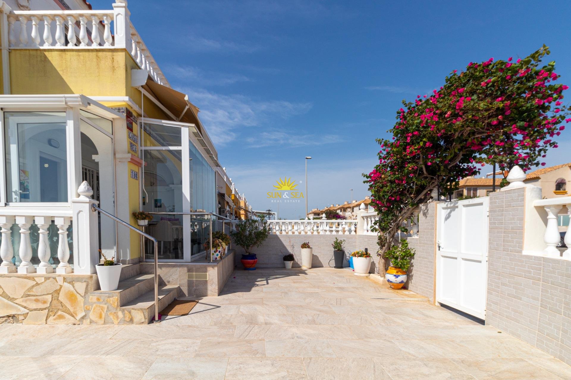 Revente - Villa / Semi détaché - Orihuela Costa - La Regia