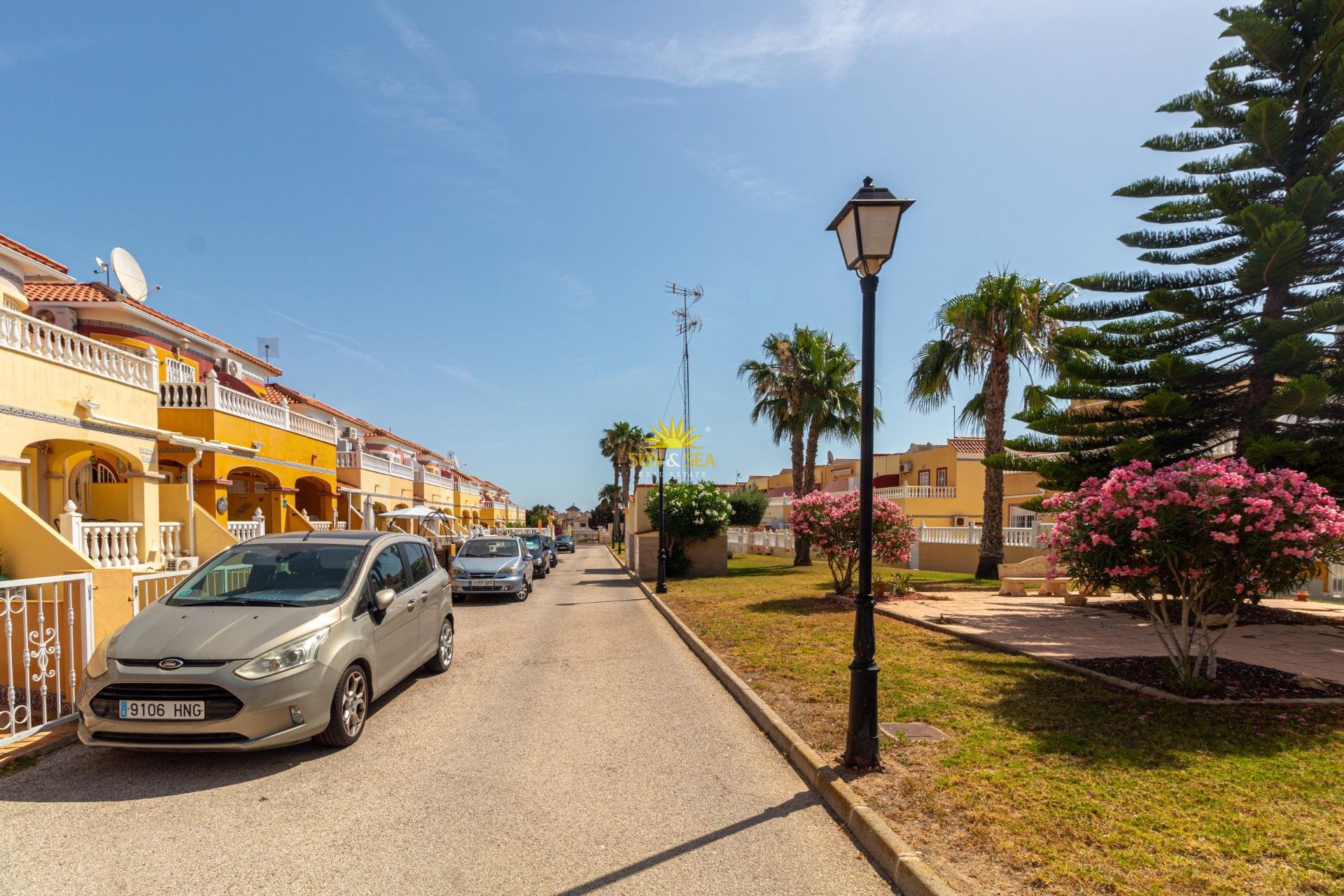 Revente - Villa / Semi détaché - Orihuela Costa - La Regia