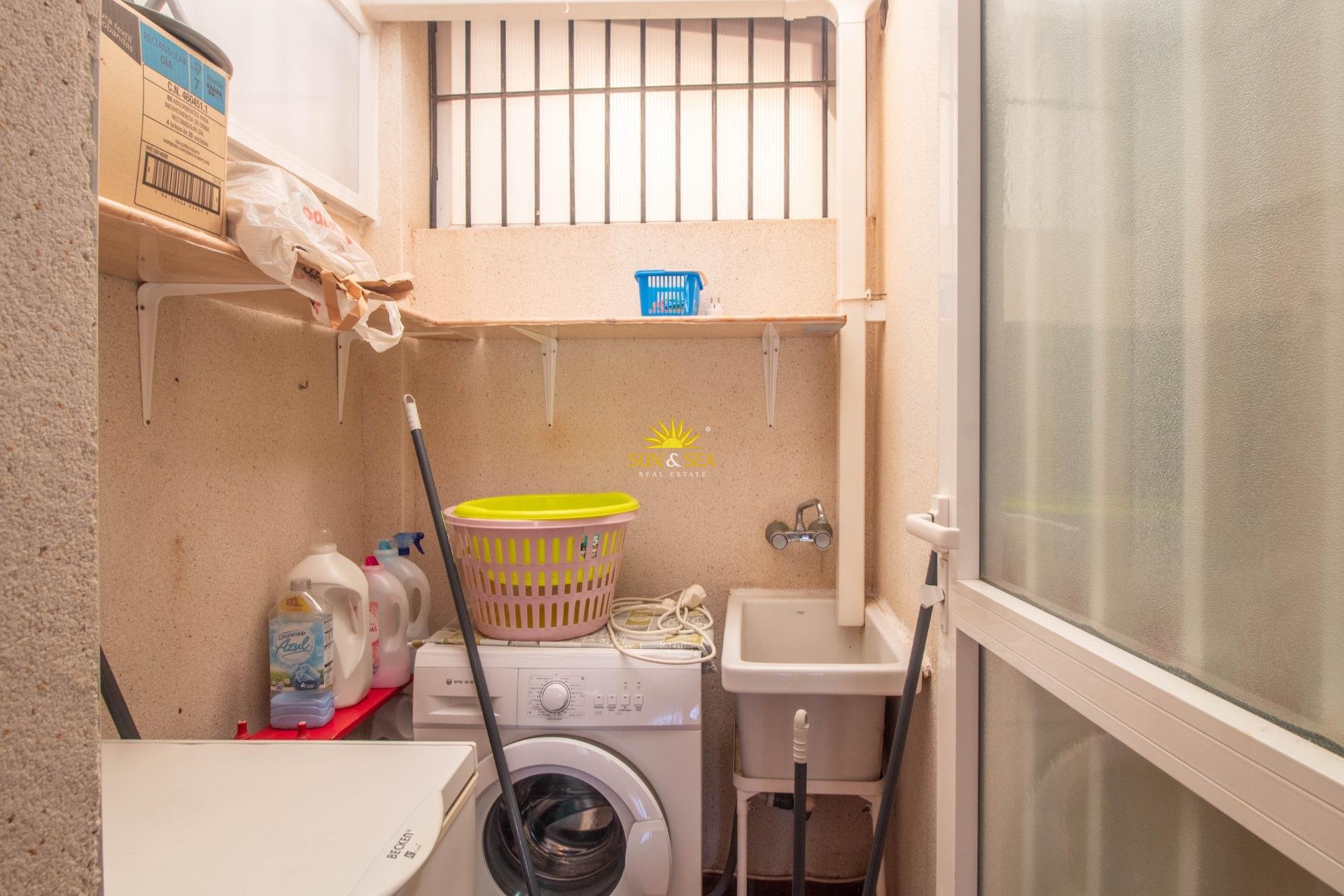 Revente - Villa / Semi détaché - Orihuela Costa - La Zenia