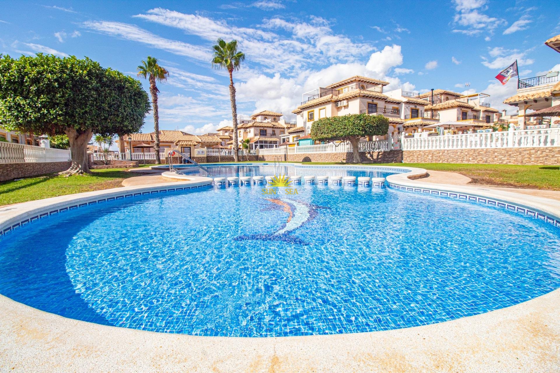 Revente - Villa / Semi détaché - Orihuela Costa - La Zenia