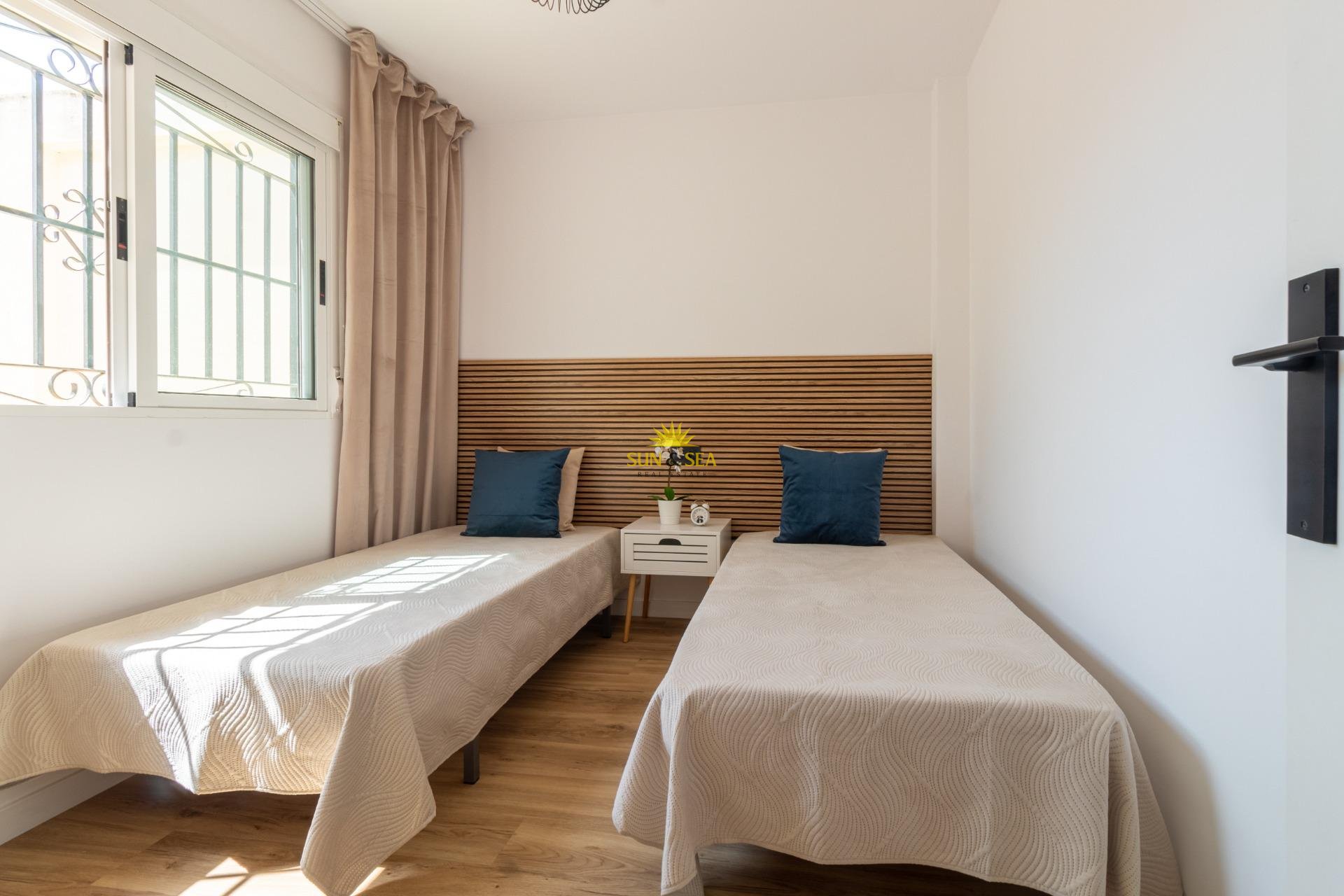 Revente - Villa / Semi détaché - Torrevieja - Los altos