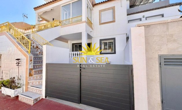 Townhouse - Wiederverkauf - Torrevieja - Parque de las Naciones