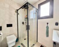 Venta - Villa / Semi separado - Algorfa