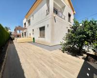 Venta - Villa / Semi separado - Orihuela Costa - Cabo Roig