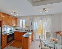 Venta - Villa / Semi separado - Orihuela Costa - La Regia