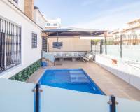 Venta - Villa / Semi separado - Orihuela Costa - La Zenia