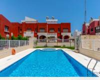 Venta - Villa / Semi separado - Torrevieja - Aguas Nuevas