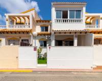 Venta - Villa / Semi separado - Torrevieja - Los altos
