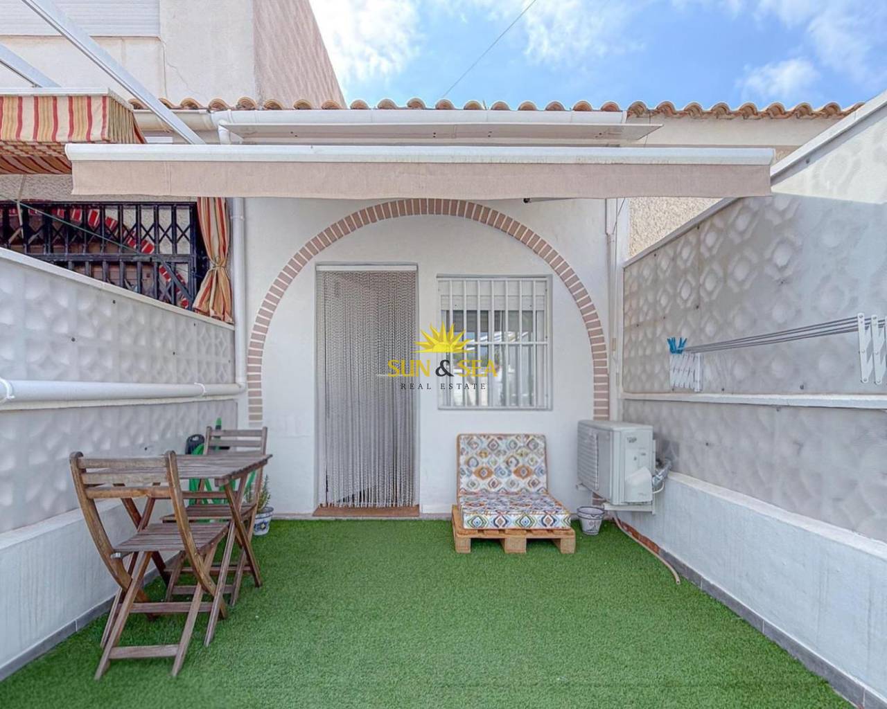 Villa - Аренда на длительный срок - Torrevieja - Nueva Torrevieja