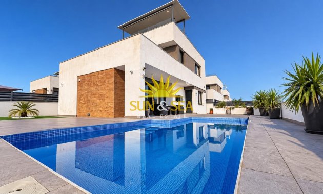 Villa - Kurzzeit-Vermietung - Orihuela Costa - Villamartín