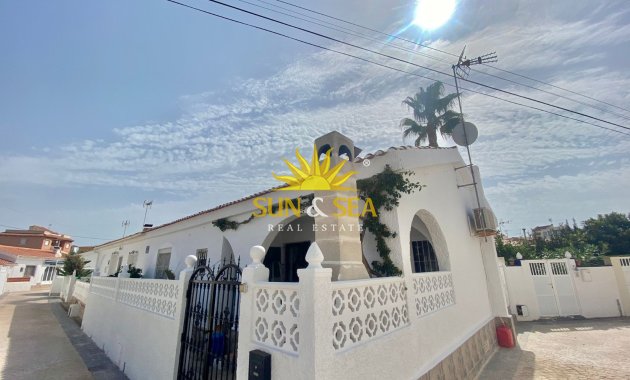 Villa - Lange Termijn Verhuur - Torrevieja - Playa de los Locos