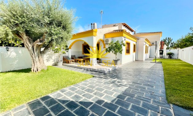 Villa - Location à long terme - Pilar de la Horadada - La Torre de la Horadada