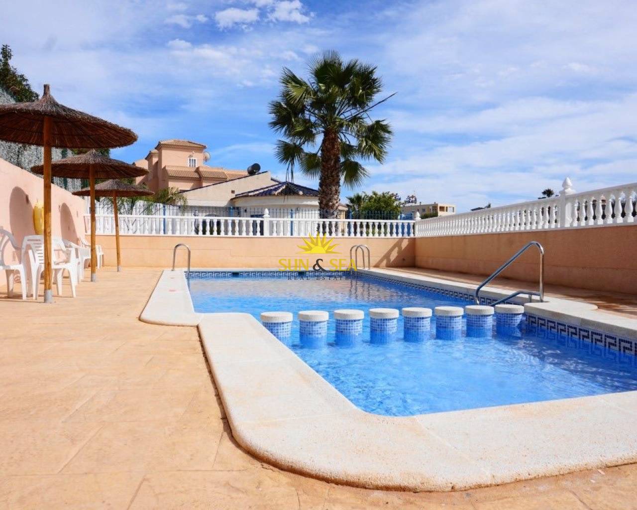 Villa - Location longue durée - Orihuela Costa - Playa Flamenca