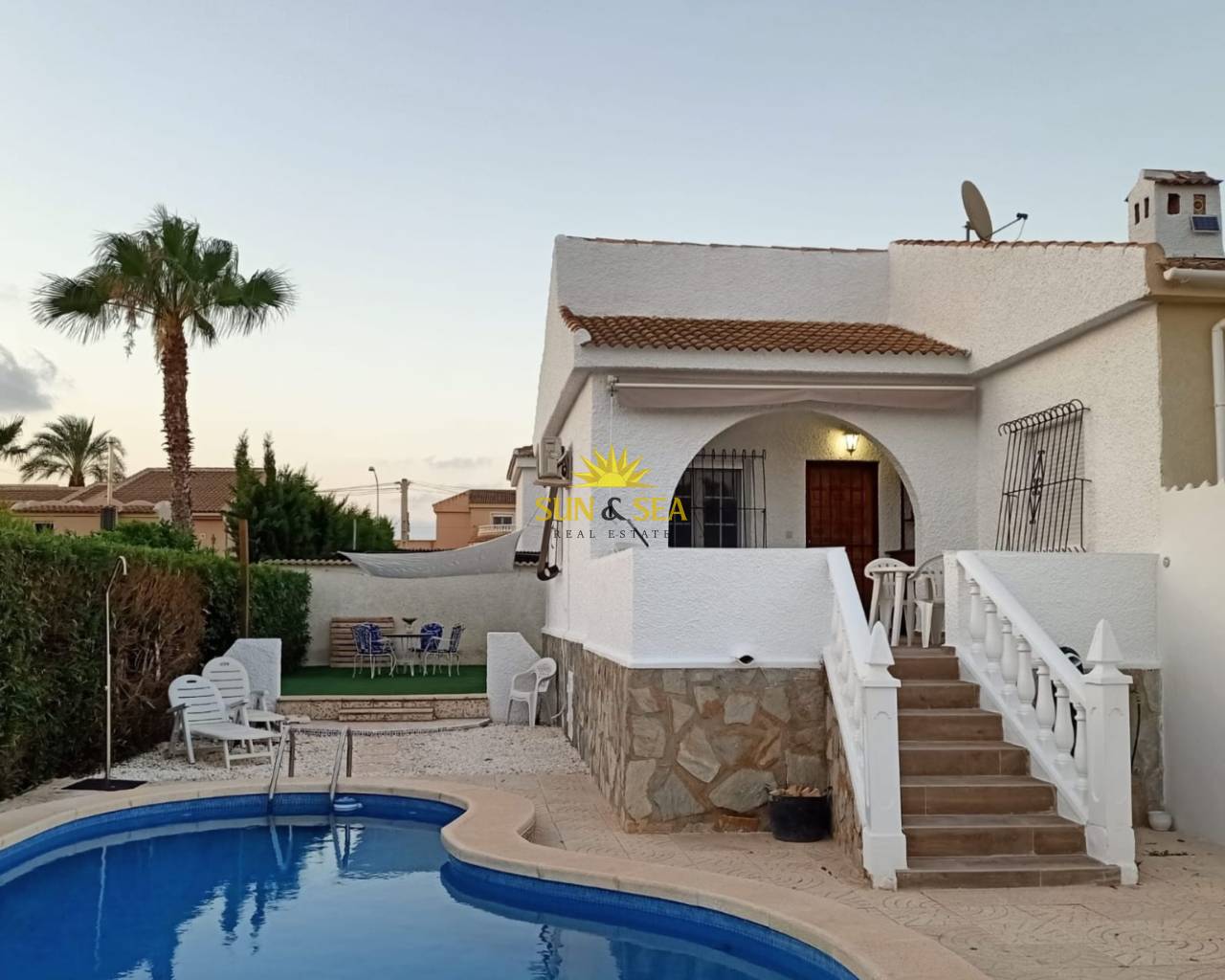 Villa - Location longue durée - Torrevieja - El Chaparral