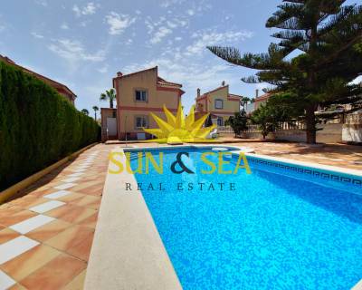 Villa - Location longue durée - Torrevieja - RENT-1112A