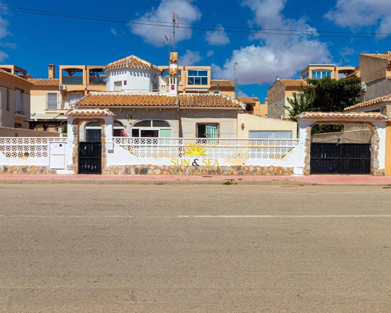 Villa - Resale - Orihuela Costa - Los Almendros-La Florida