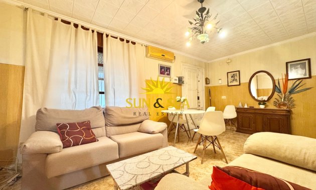 Villa - Resale - Torrevieja - Centro