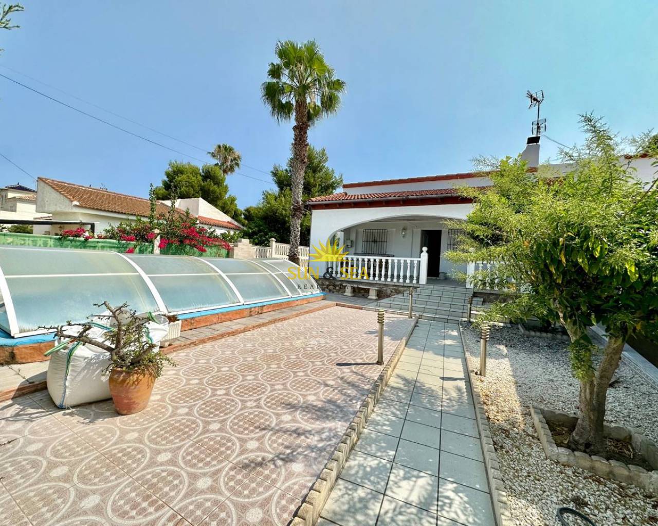 Villa - Resale - Torrevieja - Los Balcones - Los Altos del Edén