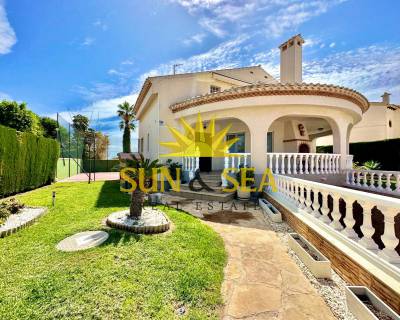 Villa / Semi détaché - Location longue durée - Orihuela Costa - RENT-874R