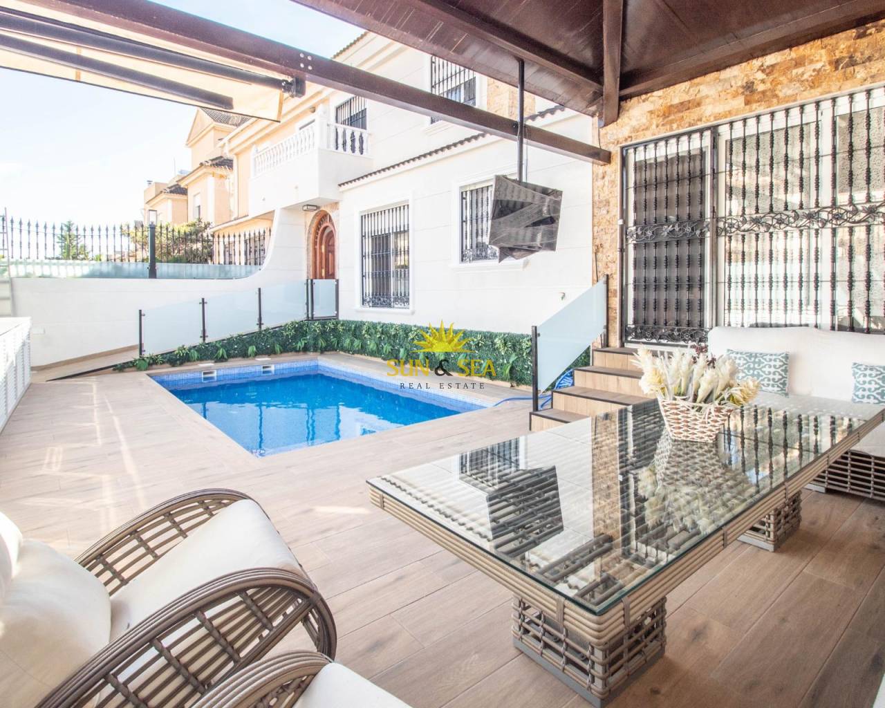 Villa / Semi détaché - Revente - Orihuela Costa - La Zenia
