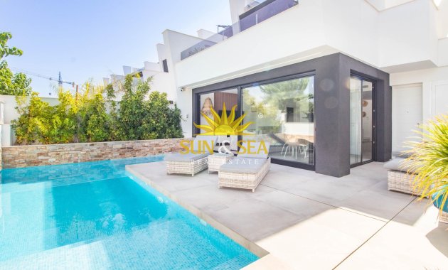Villa / Semi detached - Перепродажа - Santiago de la ribera - zona san blas