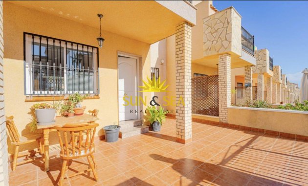 Villa / Semi detached - Resale - Orihuela Costa - Los Altos