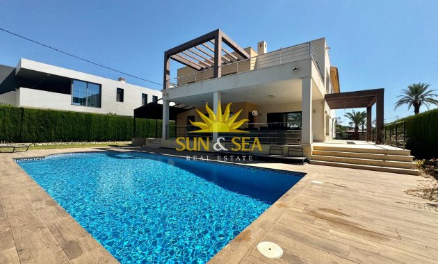 Villa / Semi separado - Reventa - Orihuela Costa - Cabo Roig
