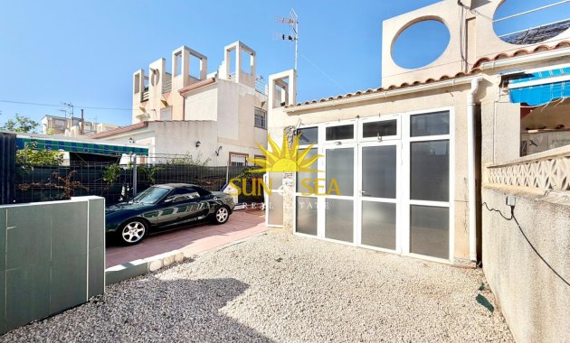 Villa - Wiederverkauf -  - Torrevieja
