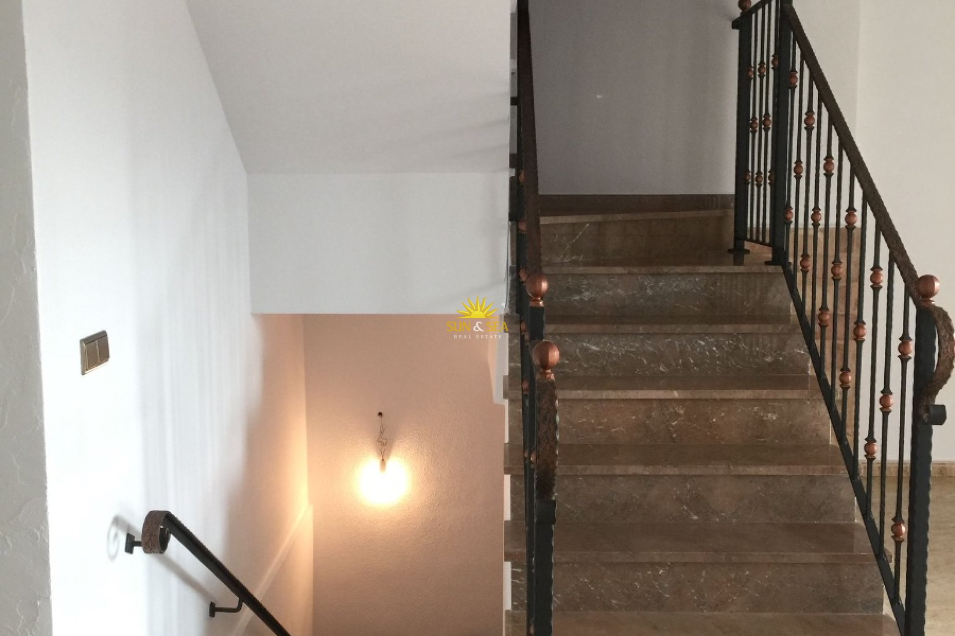Wiederverkauf - Duplex - Daya Nueva