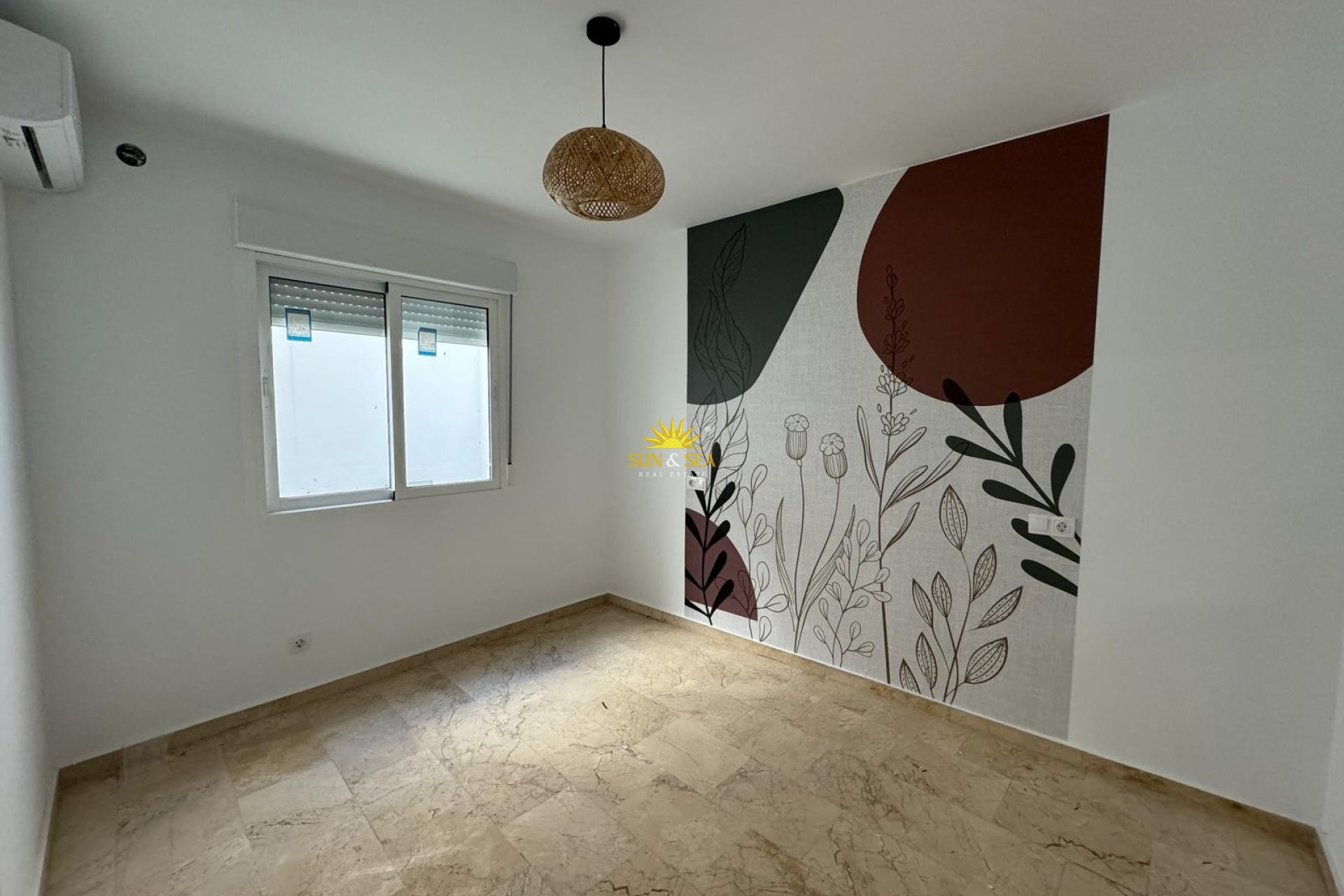 Wiederverkauf - Ground Floor - Torrevieja - Playa del Cura