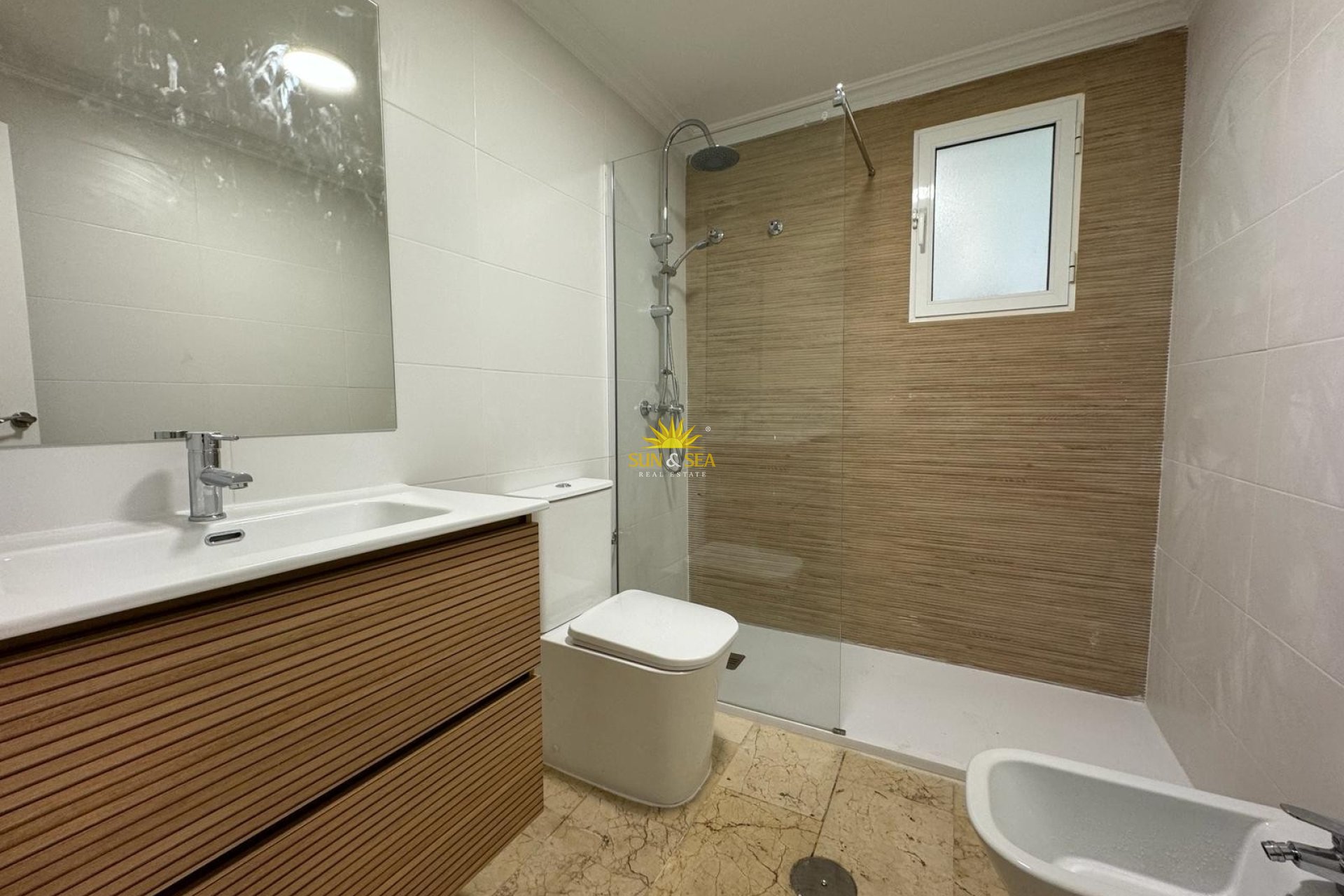 Wiederverkauf - Ground Floor - Torrevieja - Playa del Cura