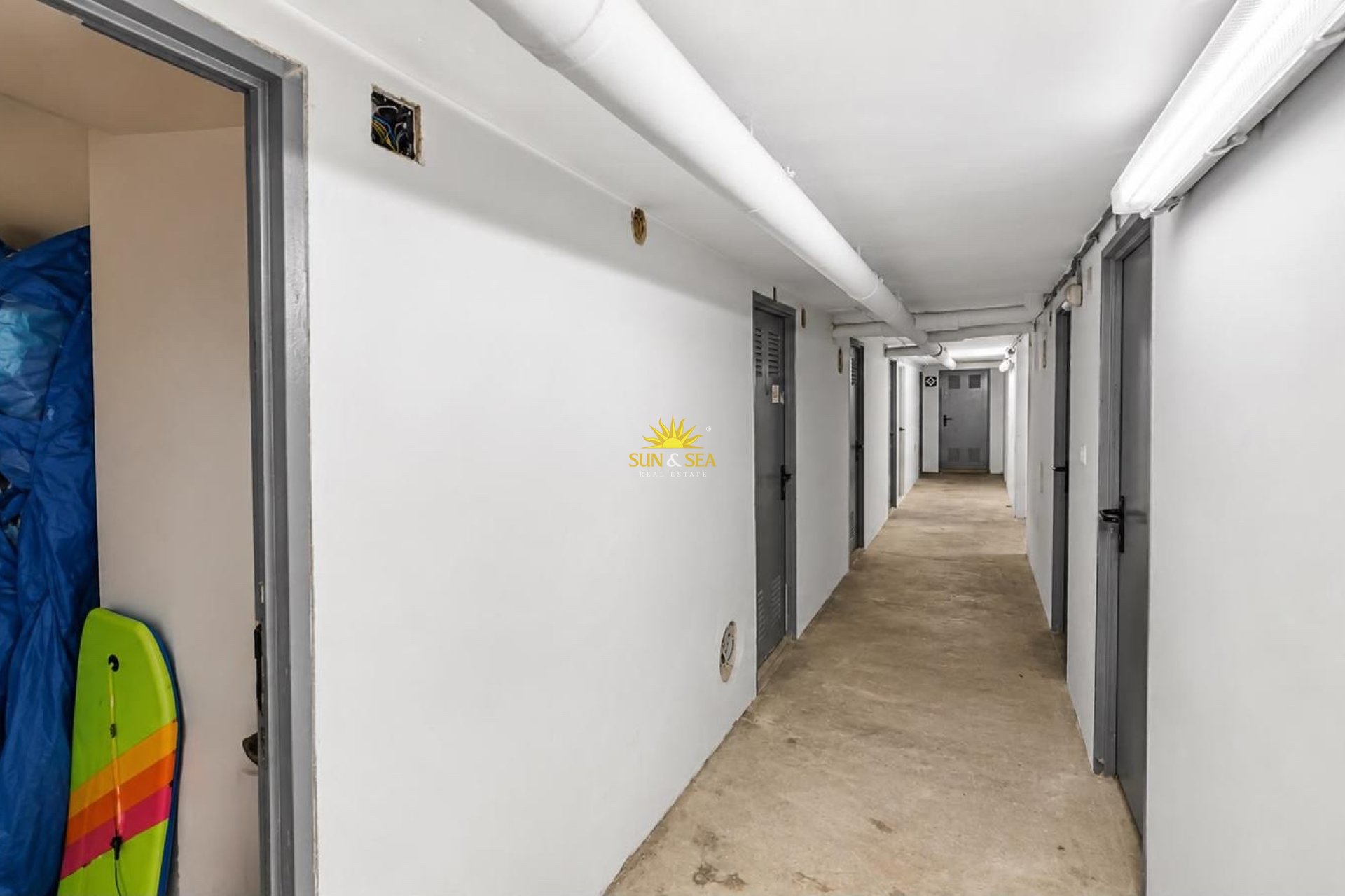 Wiederverkauf - Storeroom -  - La Mata