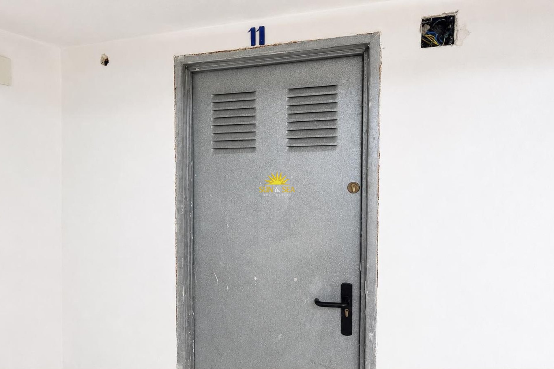 Wiederverkauf - Storeroom -  - La Mata