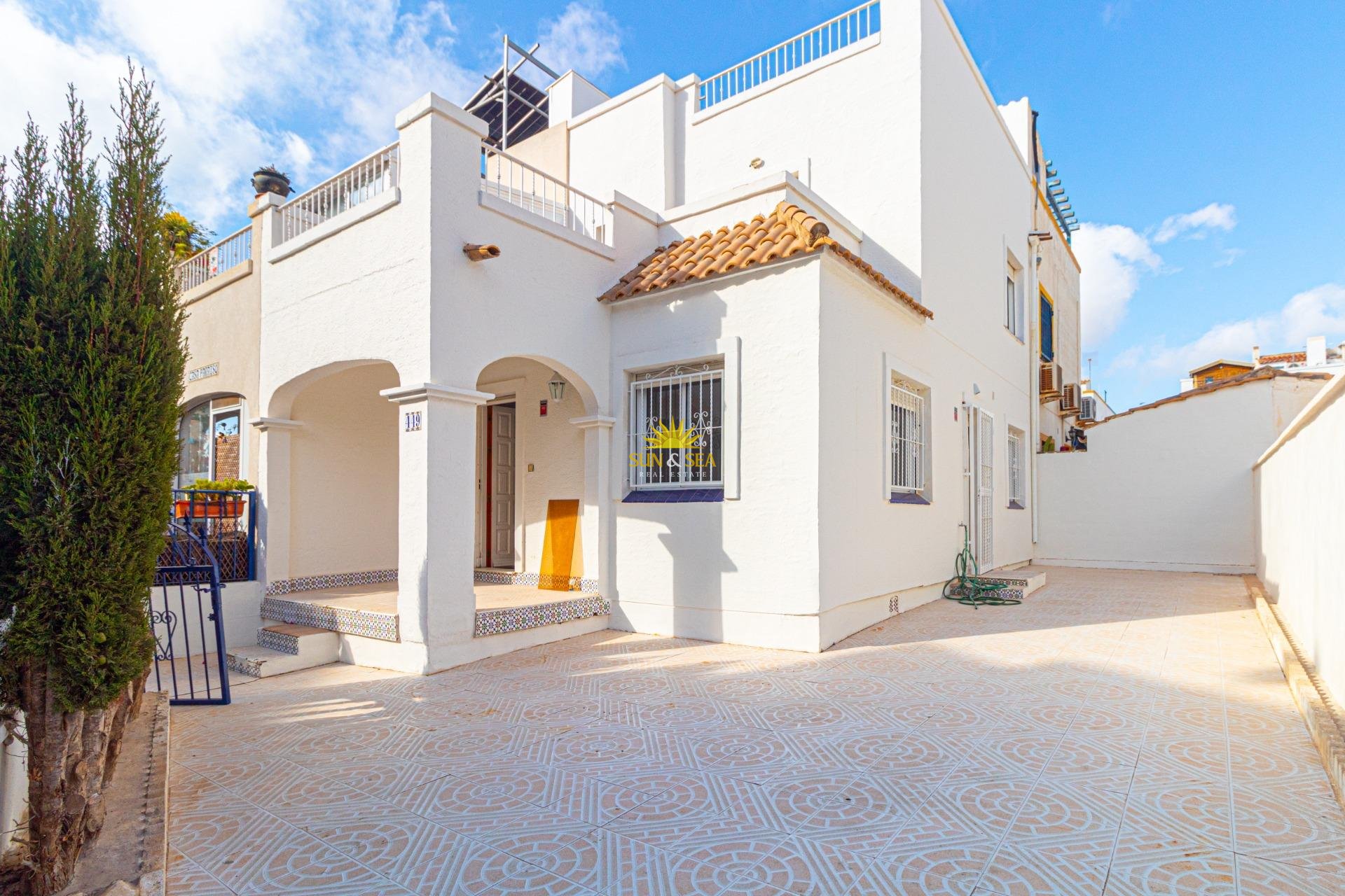 Wiederverkauf - Villa / Doppelhaushälfte - Orihuela Costa - La Florida