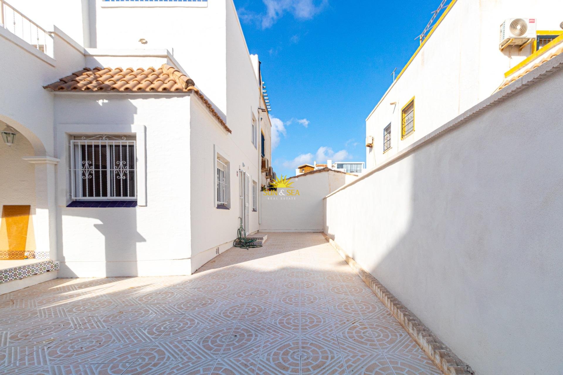 Wiederverkauf - Villa / Doppelhaushälfte - Orihuela Costa - La Florida