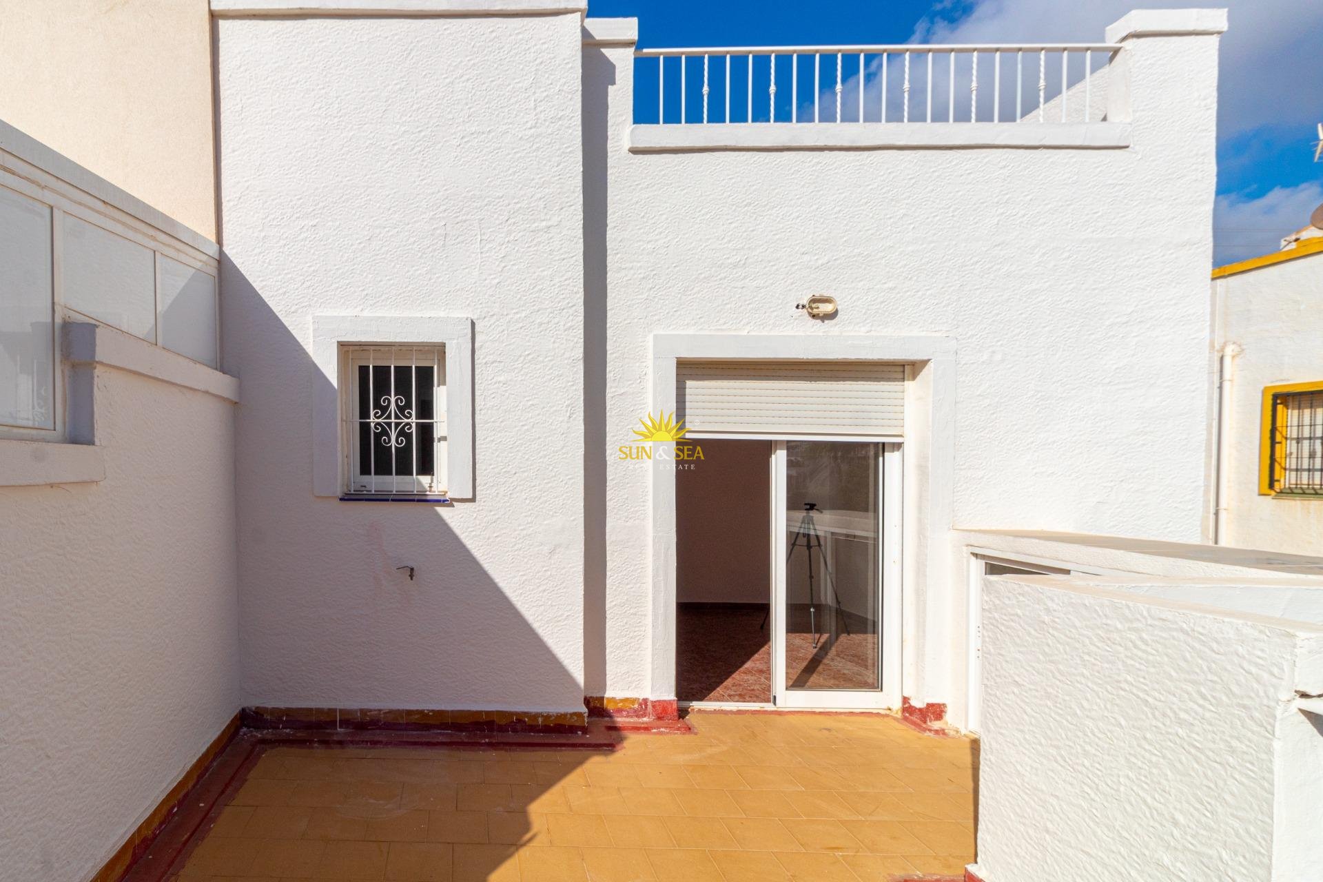 Wiederverkauf - Villa / Doppelhaushälfte - Orihuela Costa - La Florida